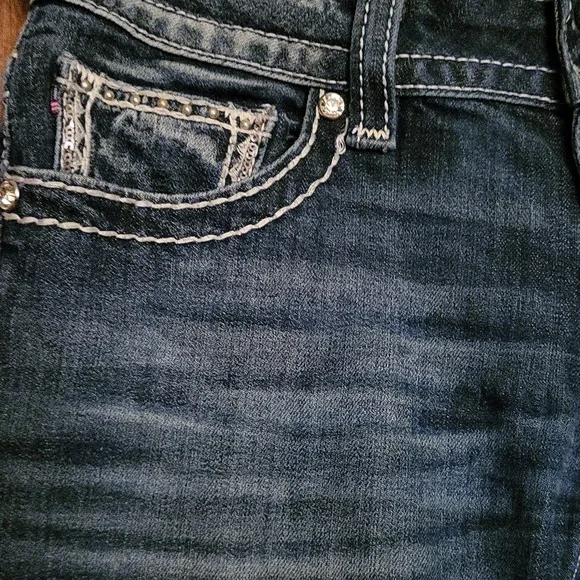 Vigoss Blue Jeans with Embellished Pockets Size 7/9 - Picture 9 of 15